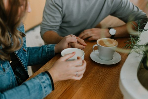 5 raisons convaincantes d’appeler avant une première rencontre