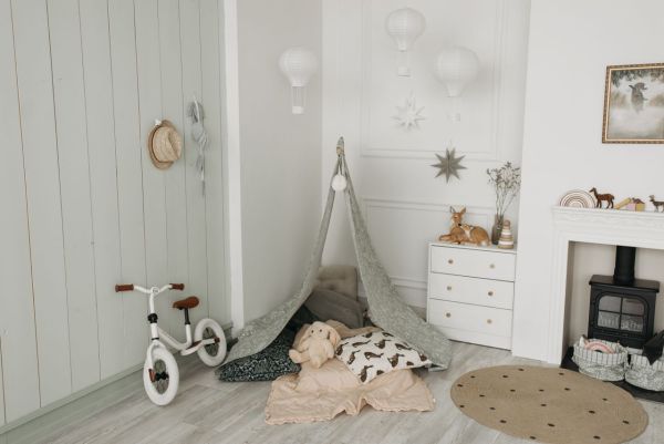 Créer une chambre montessori pour enfants: l'autonomie au cœur