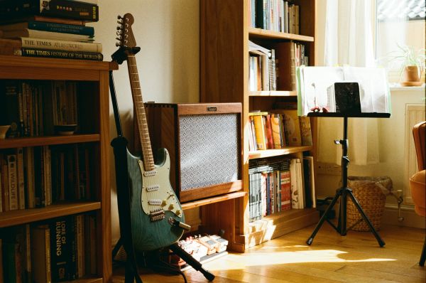 Découvrez les meilleures écoles de guitare à Paris avec Wiplay Music