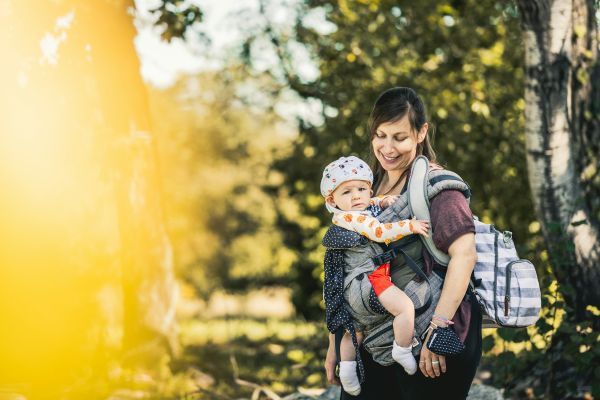 Les 5 meilleurs porte bébé facile à enfiler en 2024